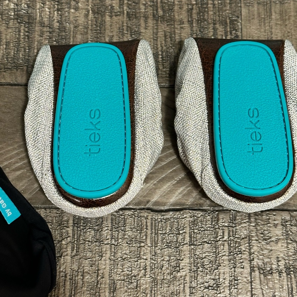 Tieks Gray and Teal Foldable Flats - Picture 10 of 13